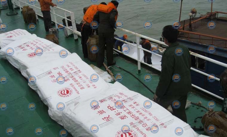 OIL SORBENT MAT