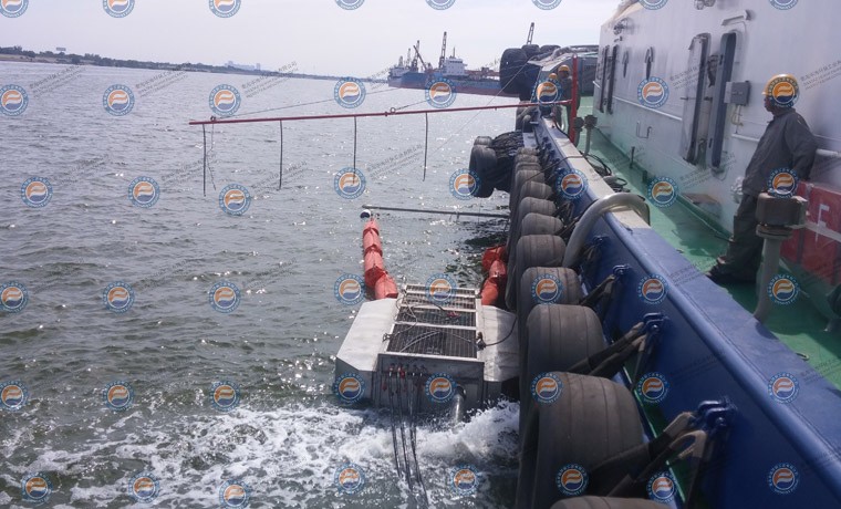 INCLINED BELT OIL SKIMMER